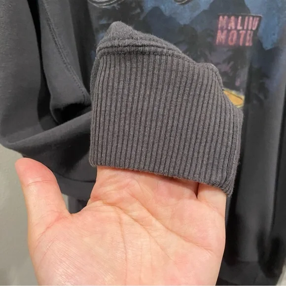 Hollister California Malibu Hotel Graphic Crewneck Pullover Sweatshirt Gray XS - Picture 8 of 8